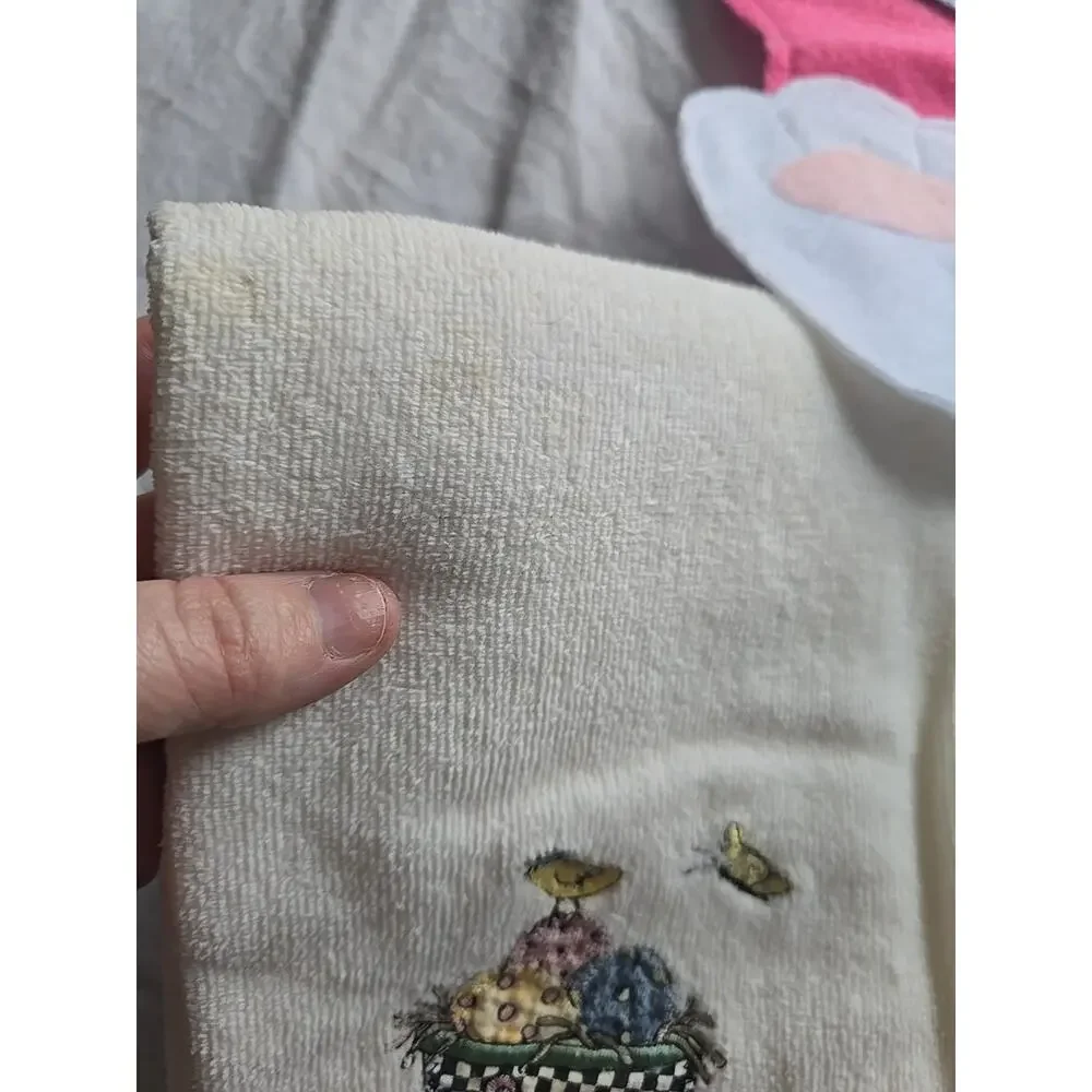 Lot of 4 Vtg Embroidered Easter Theme Soft Absorbent Cotton‎ Fringe Hand Towels